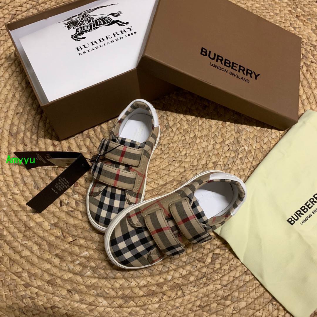 BURBERRY SHOES